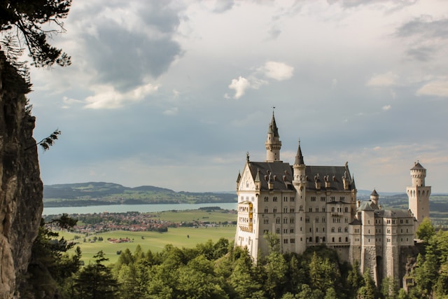 Quels sont les châteaux incontournables à découvrir dans le cœur de la France ?